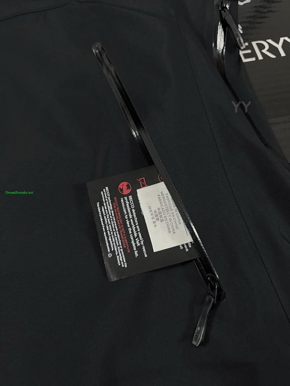 Arc'teryx Beta Lightweight Jacket Black - 17