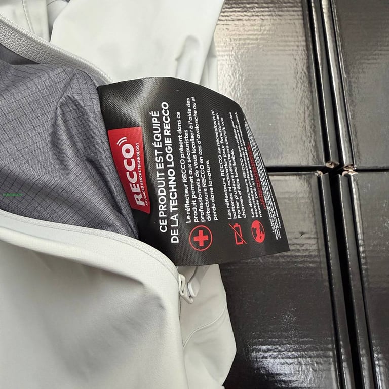 Arc'teryx Sawyer Coat White - 2
