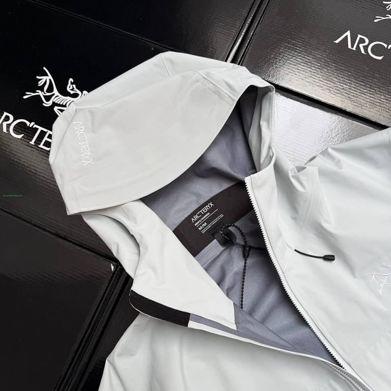 Arc'teryx Sawyer Coat White - 6