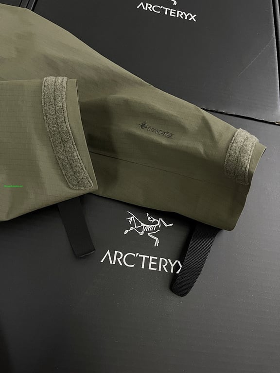 Arc'teryx LEAF Gen2 Jacket - 17