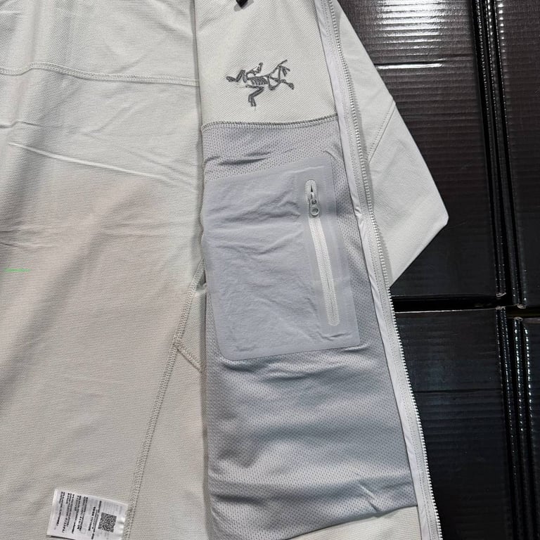 Arc'teryx Gamma Hoody - 17