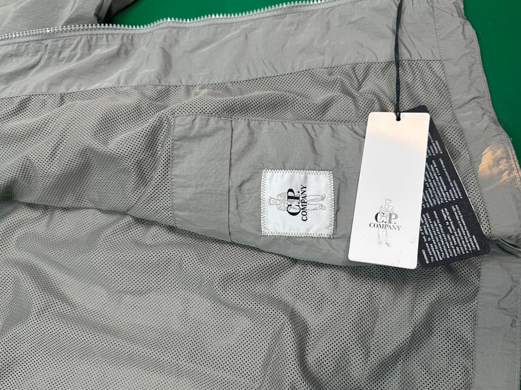 C.P. Company Chrome-R Hooded Jacket - 16