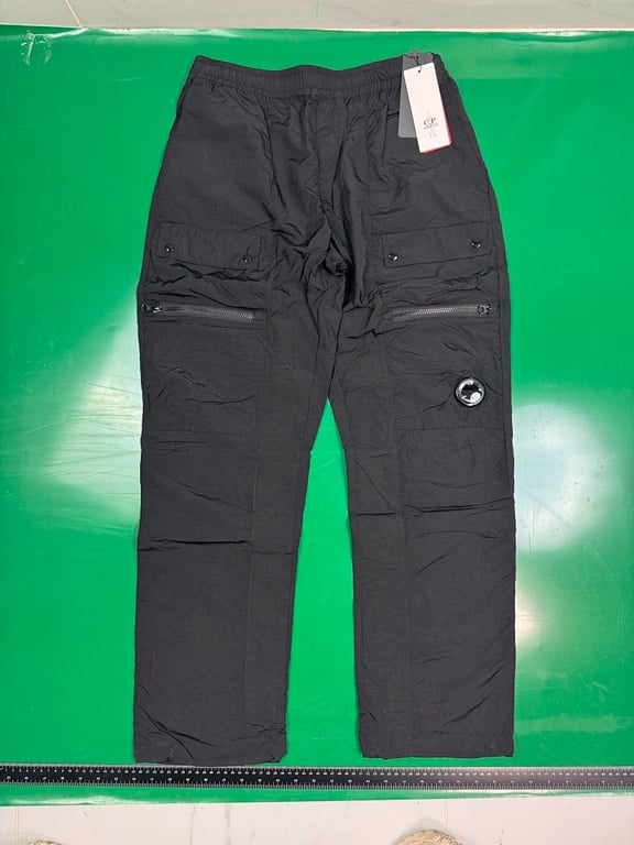 C.P. Company Microreps Cargo Trousers - 11