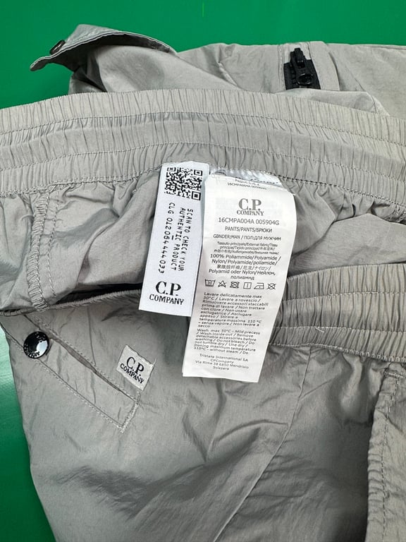 C.P. Company Microreps Cargo Trousers - 4