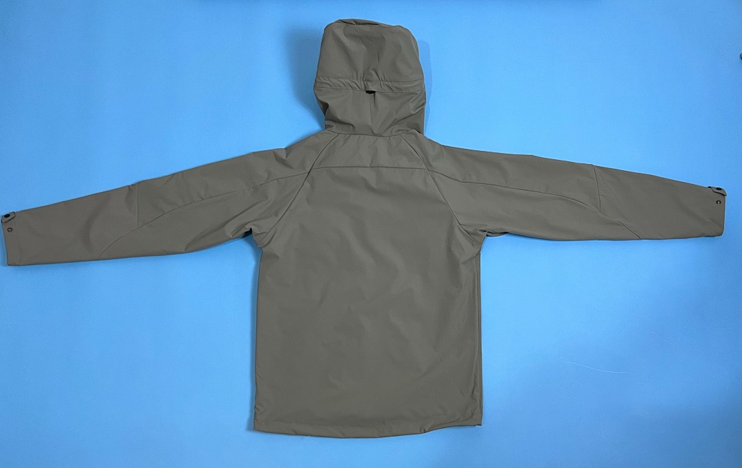 C.P. Company Pro-Tek Logo Plaque Hooded Jacket - 27