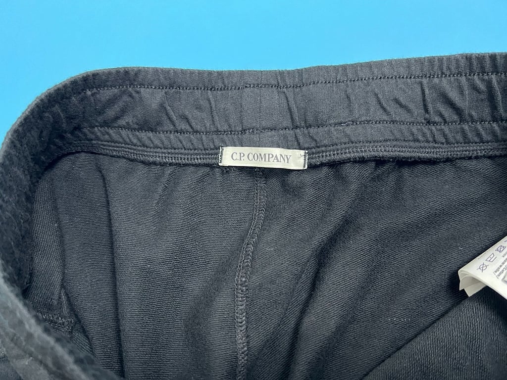 C.P. Company Saturn Light Fleece Shorts - 26