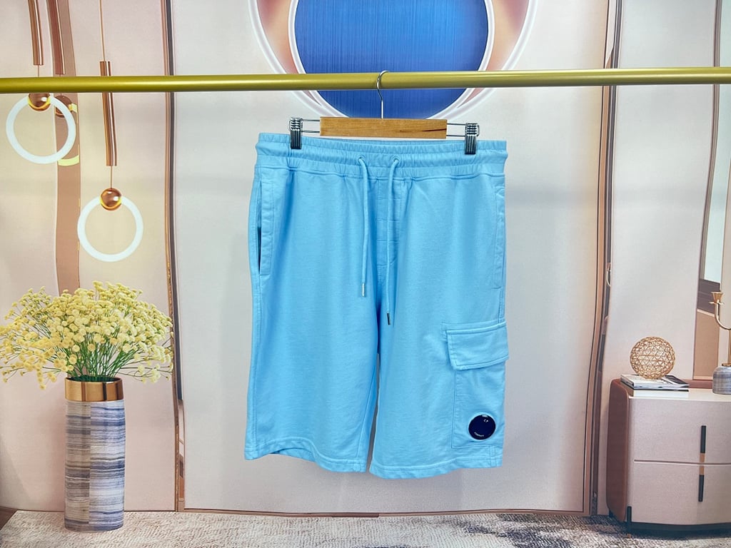 C.P. Company Saturn Light Fleece Shorts - 8