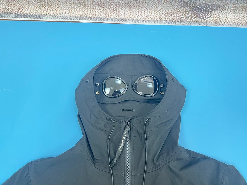 C.P. Company Shell-R Goggle Hood Jacket - 30