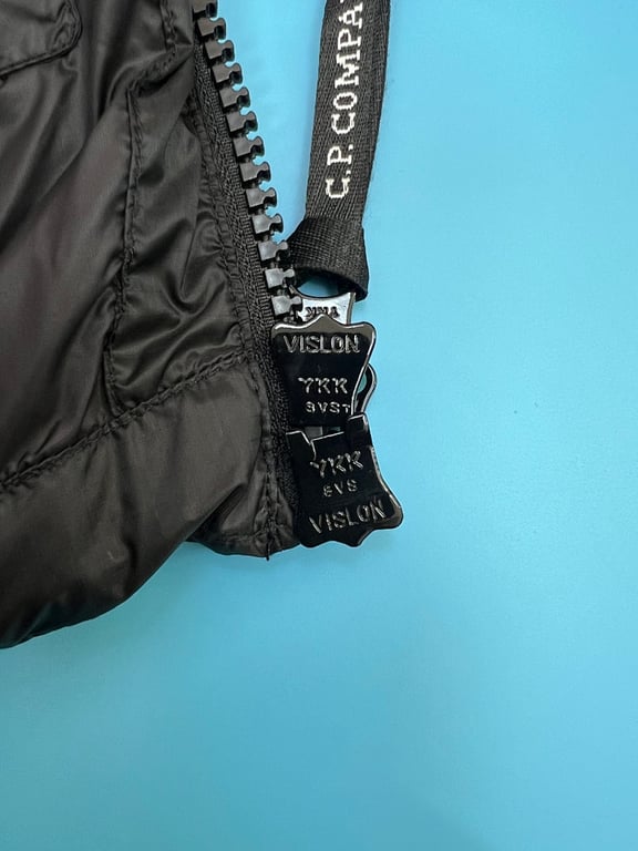 C.P. Company Quilted Ripstop Hooded Down Jacket Black - 31