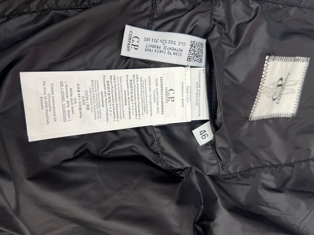 C.P. Company Quilted Ripstop Hooded Down Jacket Black - 38