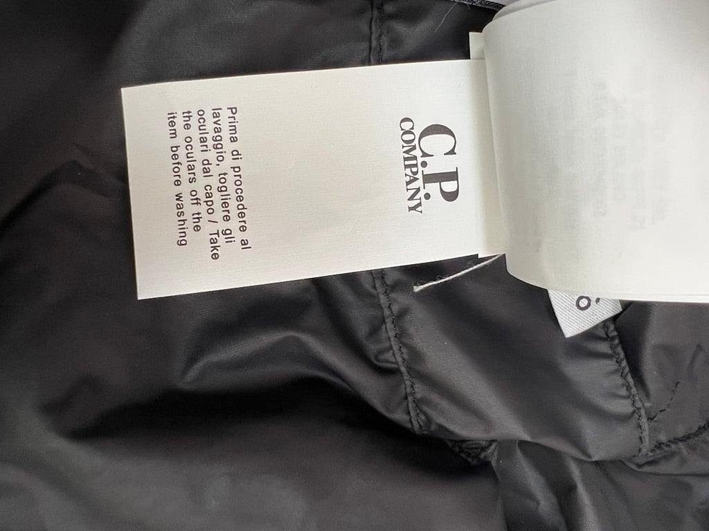 C.P. Company Quilted Ripstop Hooded Down Jacket Black - 43