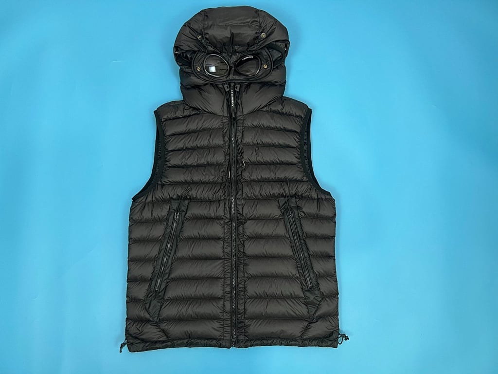C.P. Company Quilted Goggle Hooded Down Gilet Black - 11