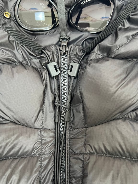 C.P. Company Quilted Goggle Hooded Down Gilet Black - 24