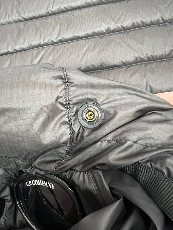 C.P. Company Quilted Goggle Hooded Down Gilet Black - 26