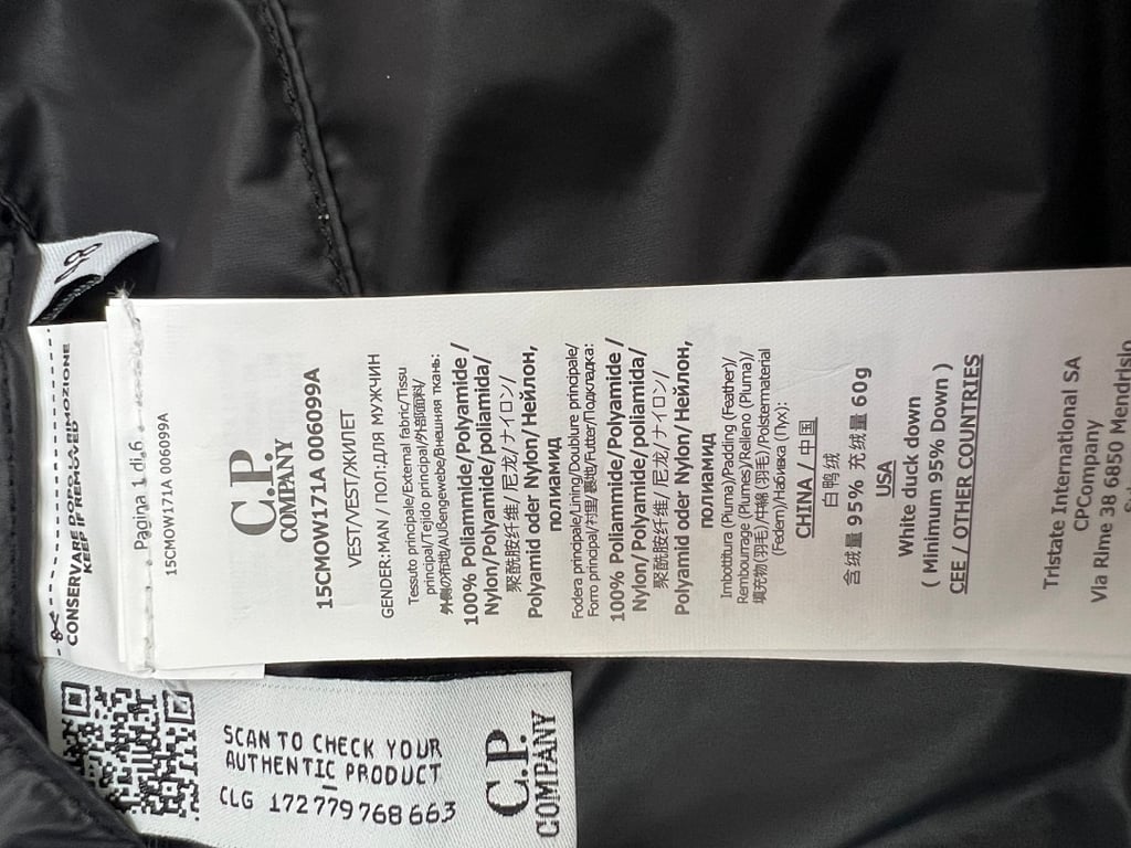 C.P. Company Quilted Goggle Hooded Down Gilet Black - 36