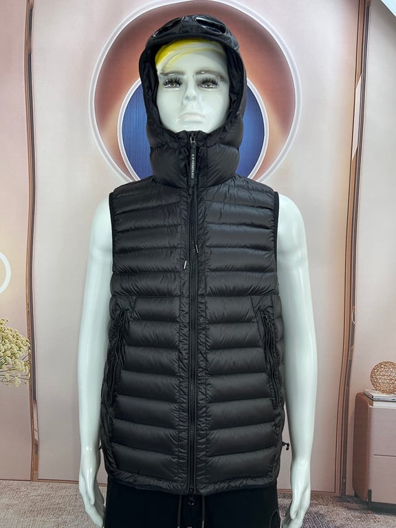 C.P. Company Quilted Goggle Hooded Down Gilet Black - 6