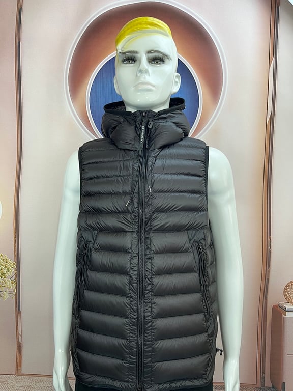 C.P. Company Quilted Goggle Hooded Down Gilet Black - 7