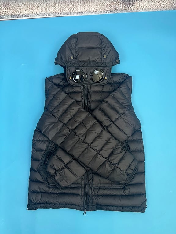 C.P. Company Goggle Hood Puffer Jacket Black - 18