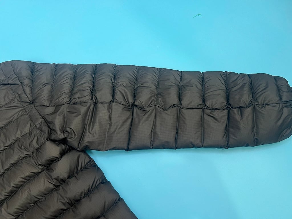 C.P. Company Goggle Hood Puffer Jacket Black - 28