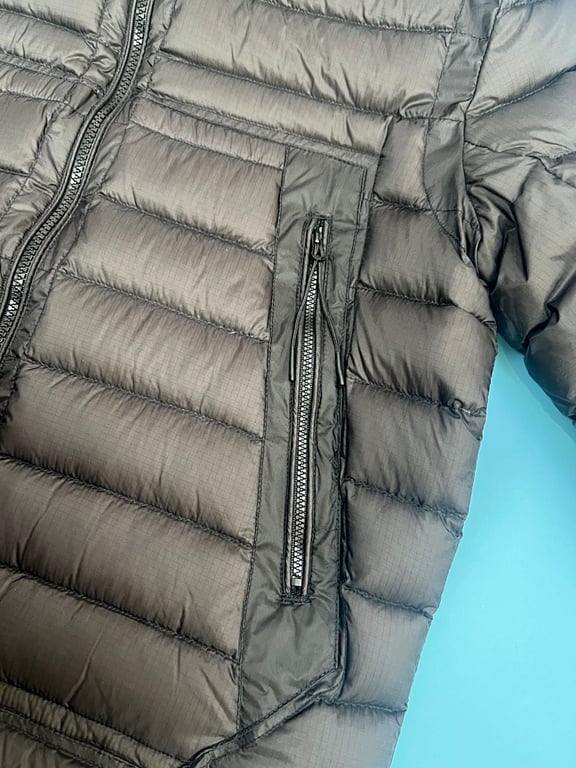 C.P. Company Goggle Hood Puffer Jacket Black - 44