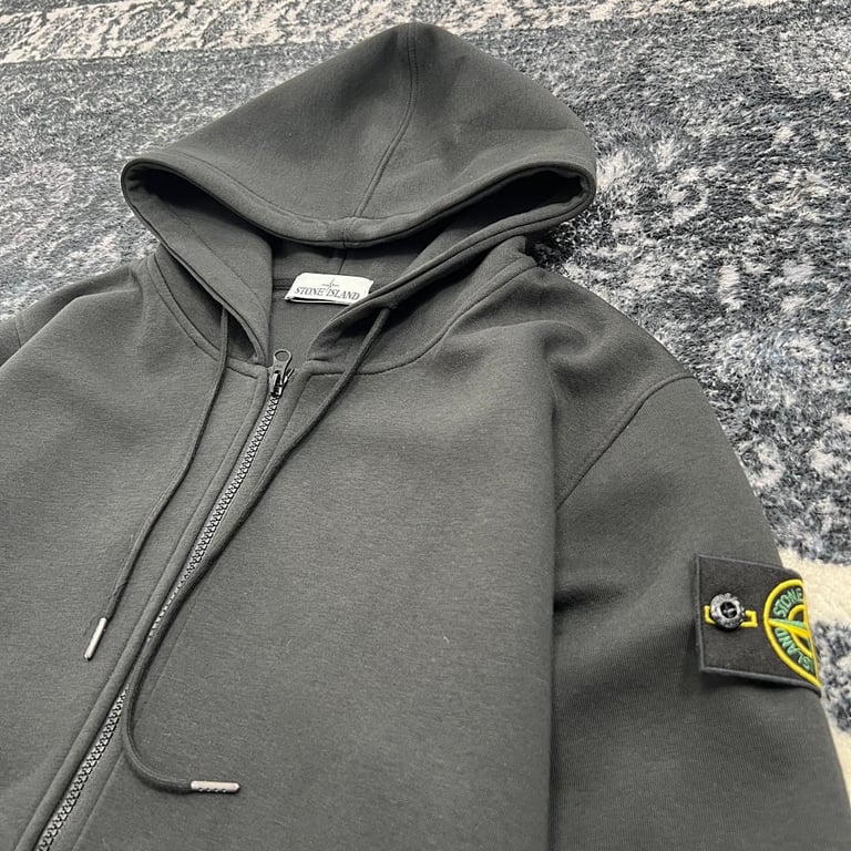 Stone Island 19SS Zip-Up Hoodie - 30