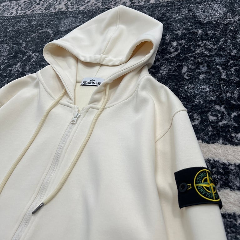 Stone Island 19SS Zip-Up Hoodie - 83