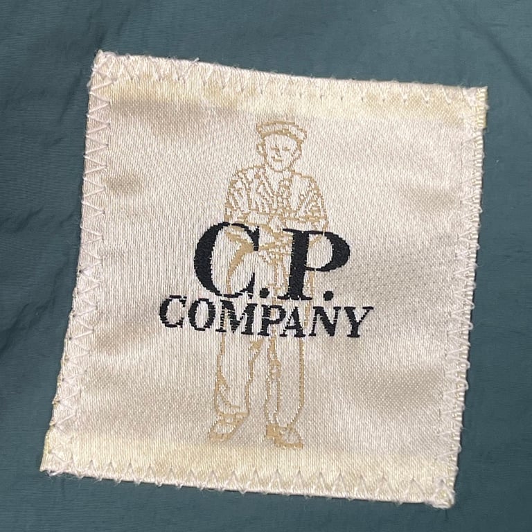 C.P. Company Chrome Goggle Puffer Jacket - 32