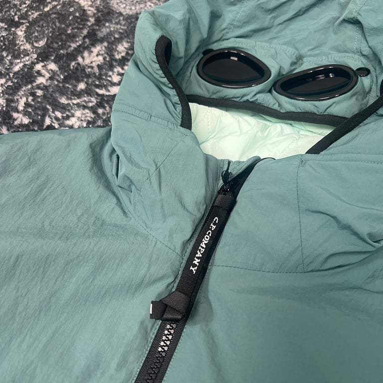C.P. Company Chrome Goggle Puffer Jacket - 46