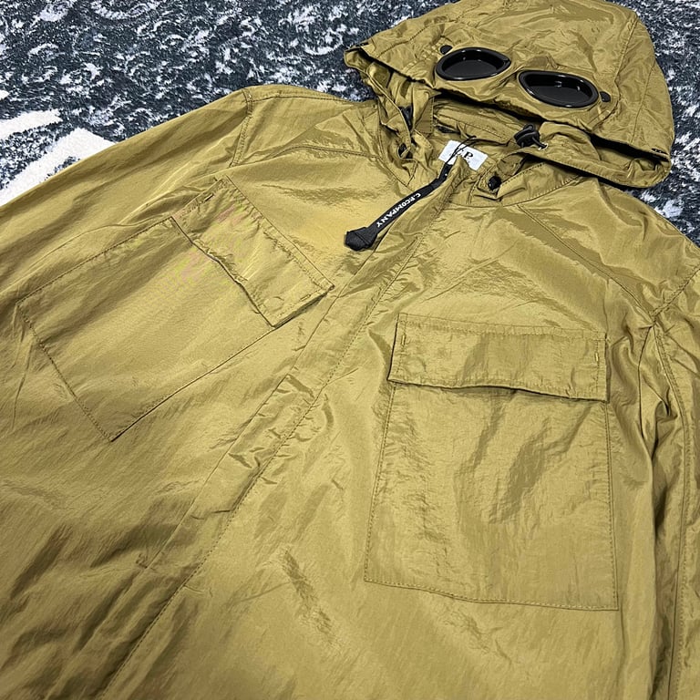C.P. Company Goggle Hood Metallic Jacket - 38
