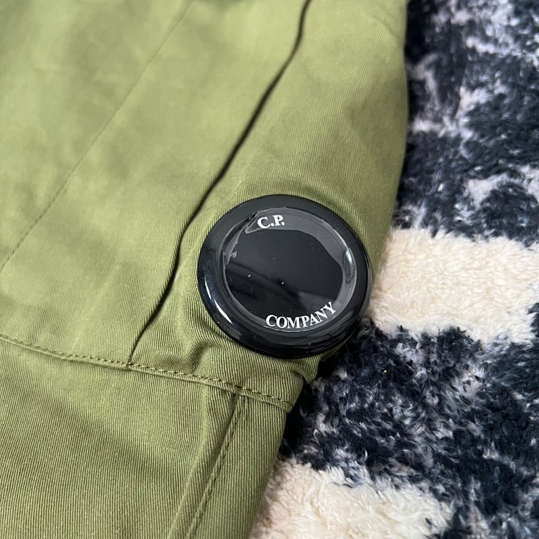 C.P. Company 19SS Lens Cargo Pants - 43