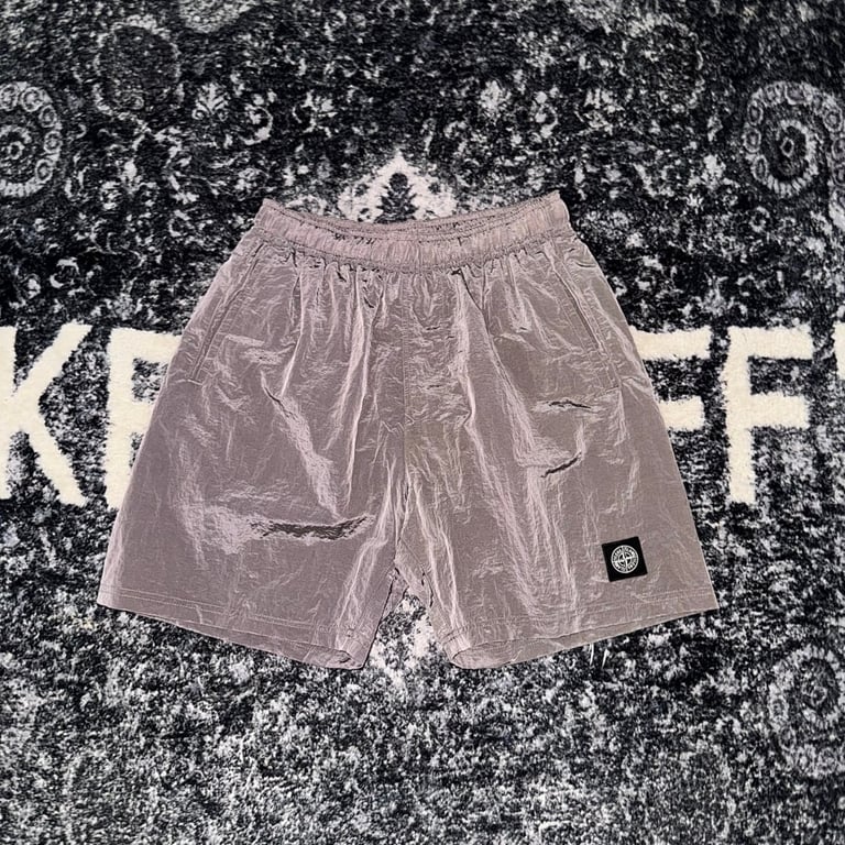 Stone Island 19SS Nylon Metal Shorts - 32