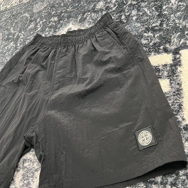 Stone Island 19SS Nylon Metal Shorts - 45