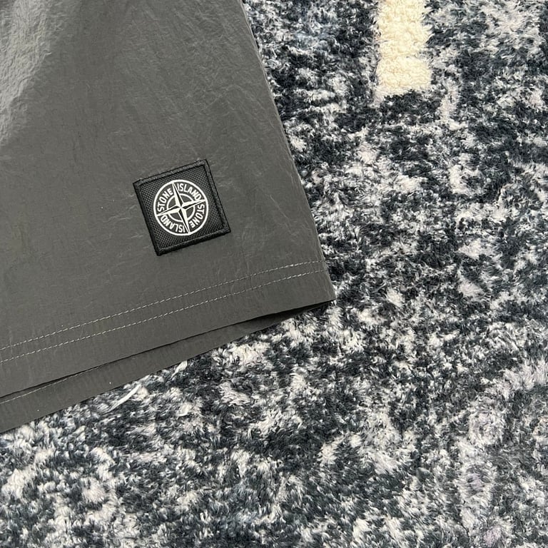 Stone Island 19SS Nylon Metal Shorts - 65