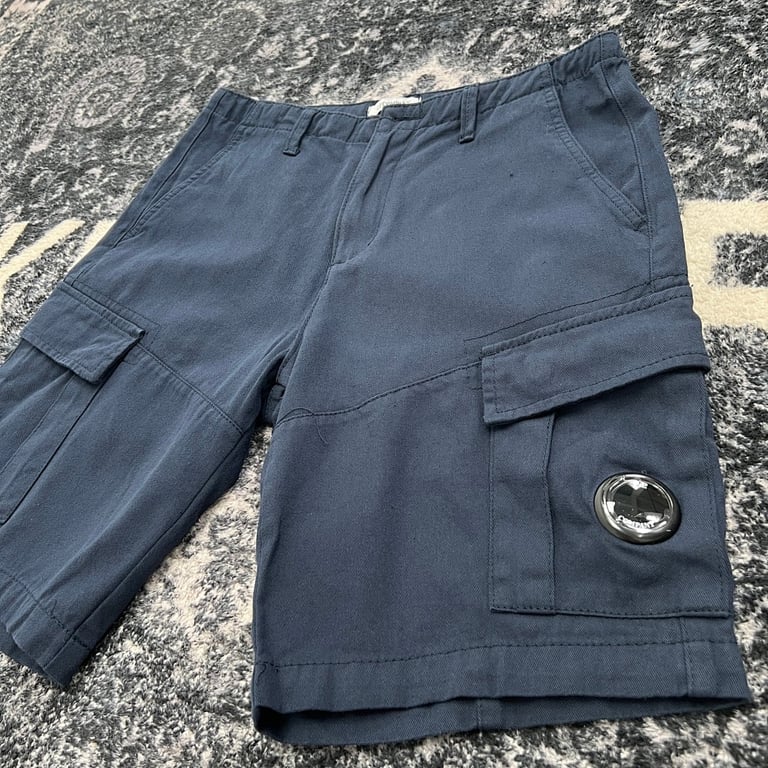 C.P. Company Lens Cargo Shorts - 18