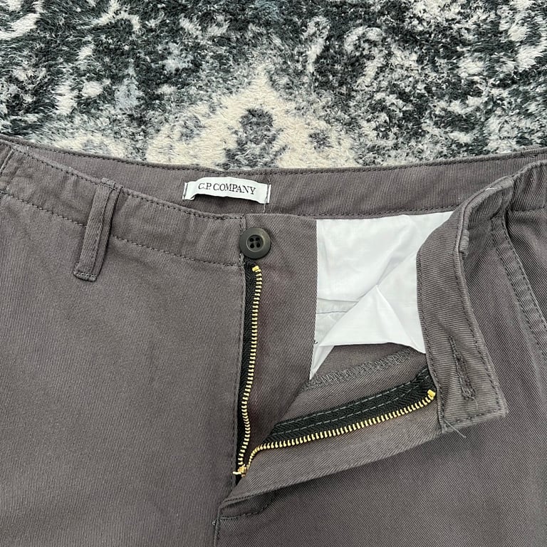 C.P. Company Lens Cargo Shorts - 29