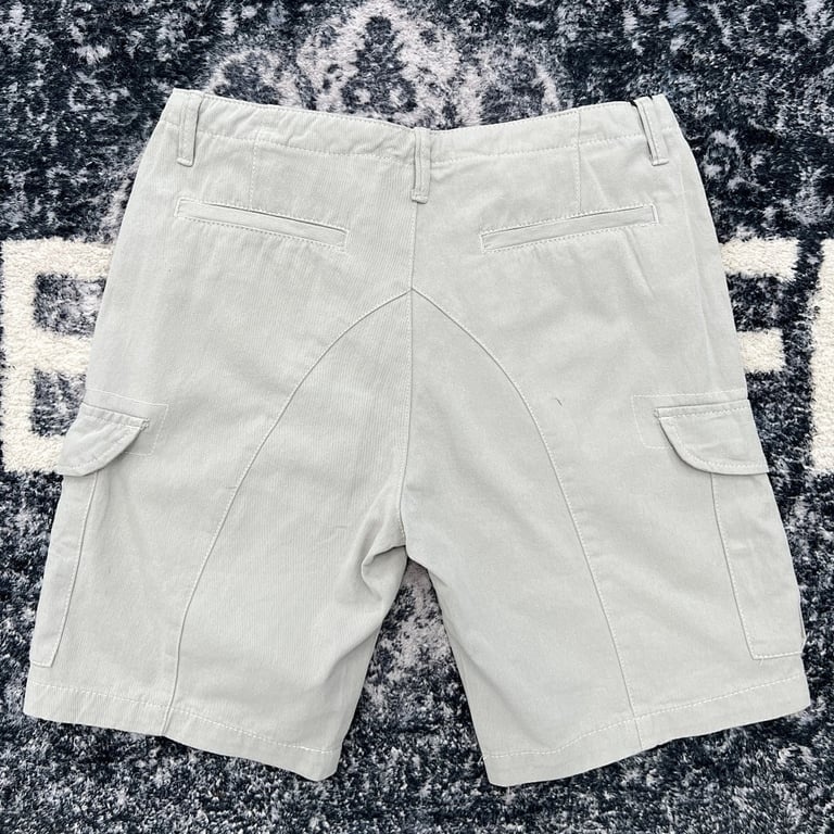 C.P. Company Lens Cargo Shorts - 32