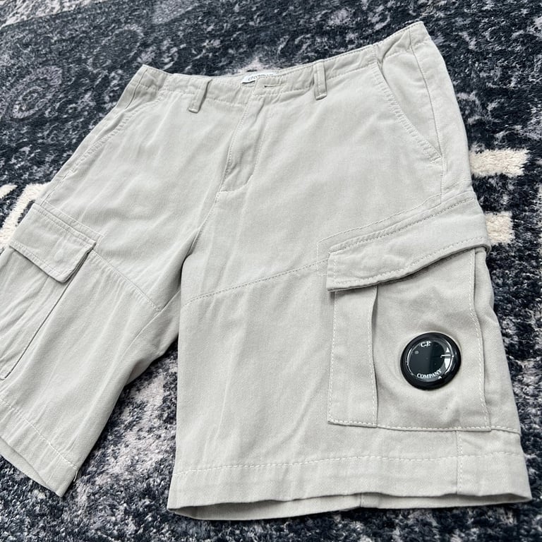 C.P. Company Lens Cargo Shorts - 33