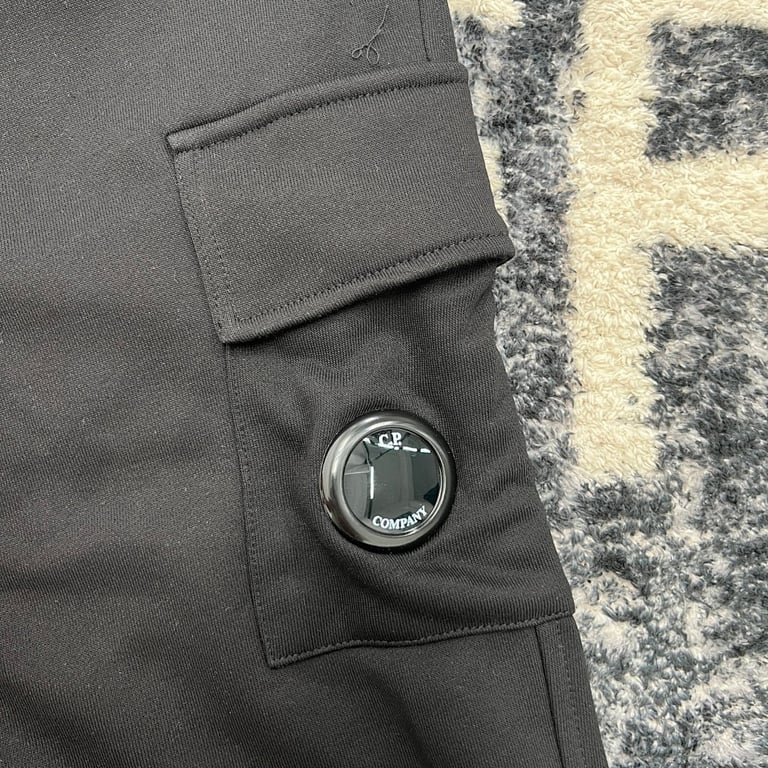 C.P. Company Lens Cargo Shorts - 19