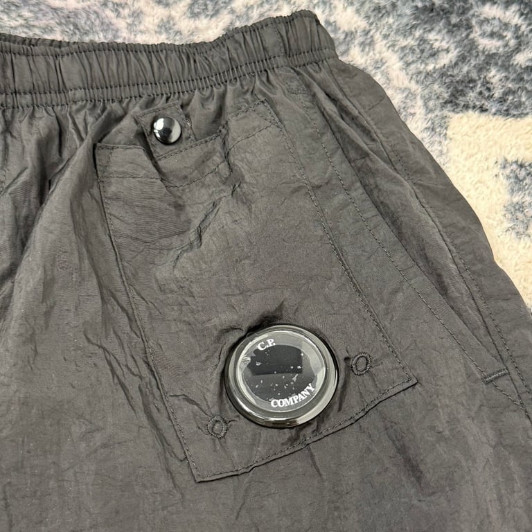 C.P. Company Nylon Lens Shorts - 12
