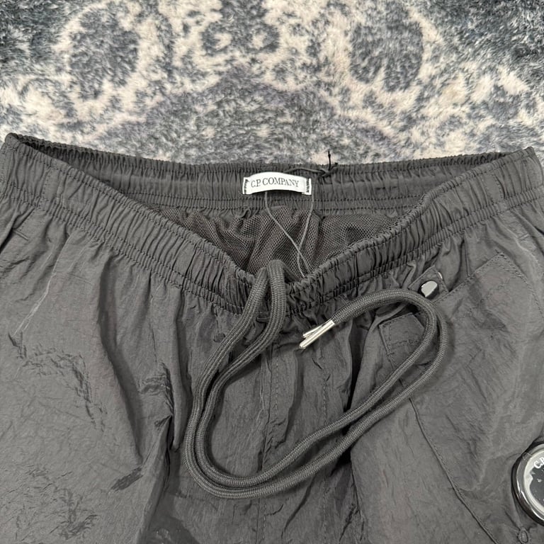 C.P. Company Nylon Lens Shorts - 10