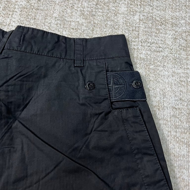 Stone Island Shadow Project Cargo Shorts Black - 2