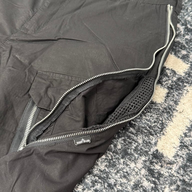 Stone Island Shadow Project Cargo Shorts Black - 14
