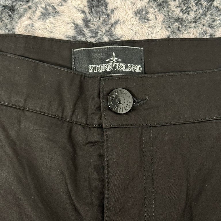 Stone Island Shadow Project Cargo Shorts Black - 18