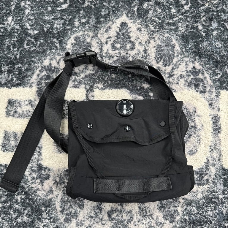 C.P. Company Lens Shoulder Bag - 12