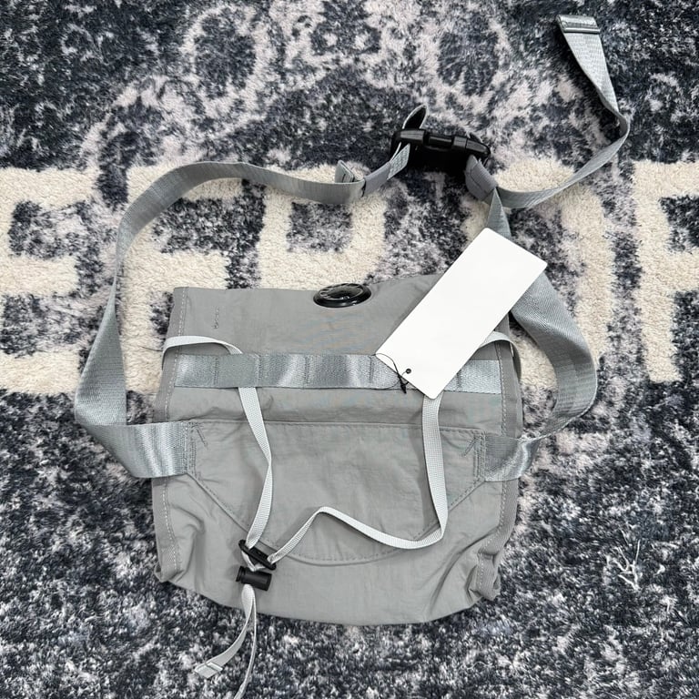 C.P. Company Lens Shoulder Bag - 4