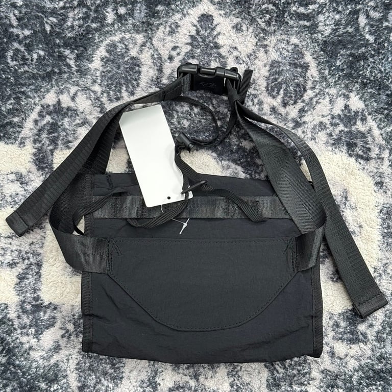 C.P. Company Lens Shoulder Bag - 10