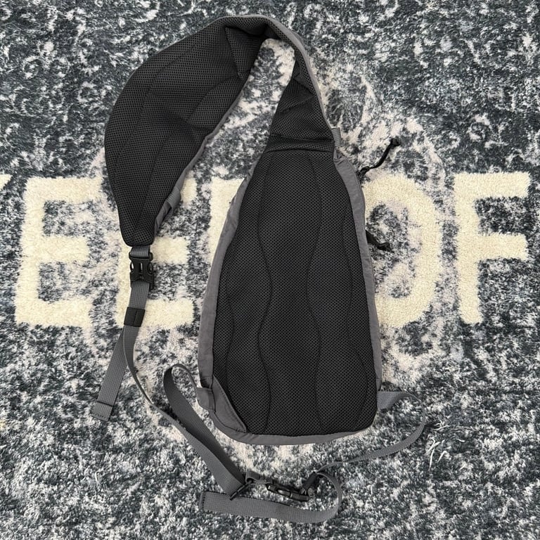 C.P. Company Nylon Bungee Sling Bag Grey - 3