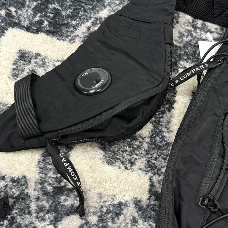 C.P. Company Nylon Bungee Sling Bag Grey - 22