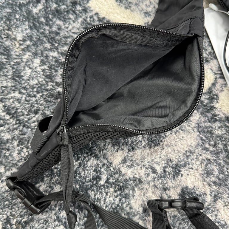C.P. Company Nylon Bungee Sling Bag Grey - 39