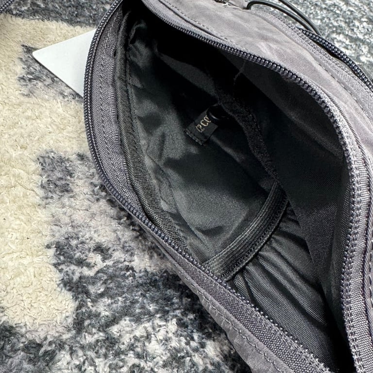 C.P. Company Nylon Bungee Sling Bag Grey - 5